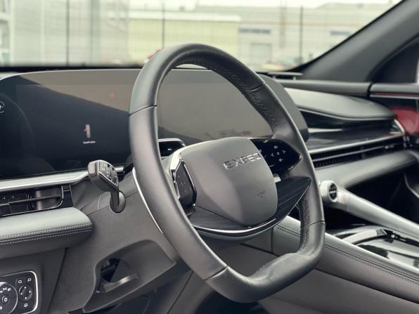 Exeed RX с пробегом 2023 года, цена 2 799 000 рублей, 40000 км, внедорожник, Автокод Объявления