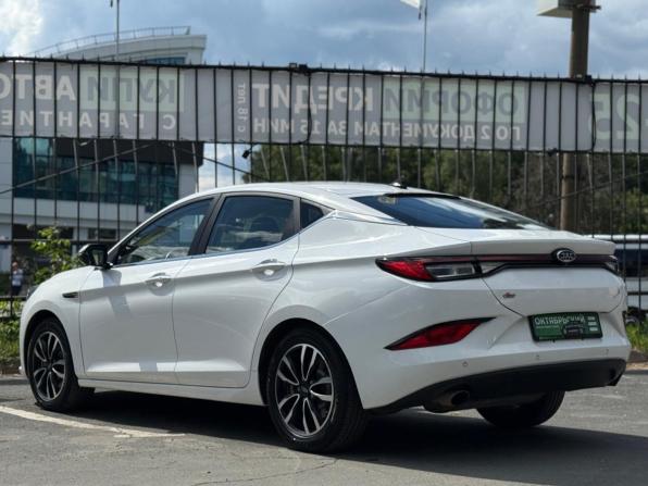 JAC J7 I с пробегом 2023 года, цена 1 199 000 рублей, 39400 км, хэтчбек, Автокод Объявления