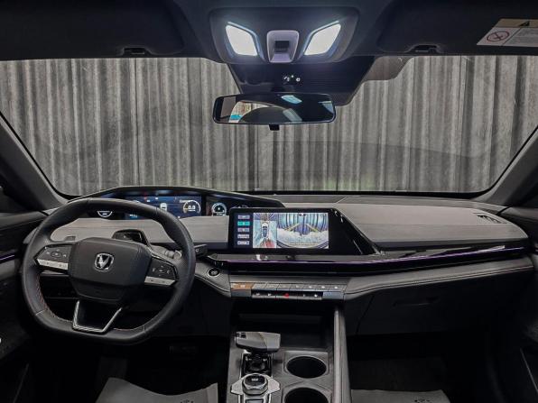 Changan UNI-V I с пробегом 2023 года, цена 2 390 000 рублей, 22700 км, лифтбек, Автокод Объявления