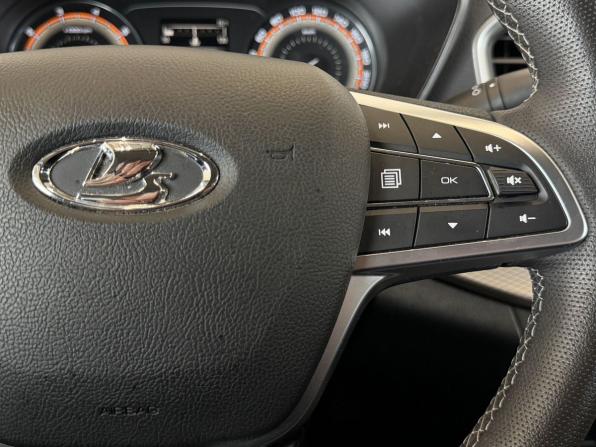 Lada (ВАЗ) Vesta I Рестайлинг (NG) с пробегом 2023 года, цена 1 285 000 рублей, 18300 км, седан, Автокод Объявления