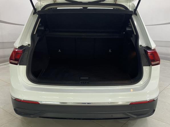 Volkswagen Tiguan II Рестайлинг с пробегом 2021 года, цена 3 099 000 рублей, 72000 км, внедорожник, Автокод Объявления