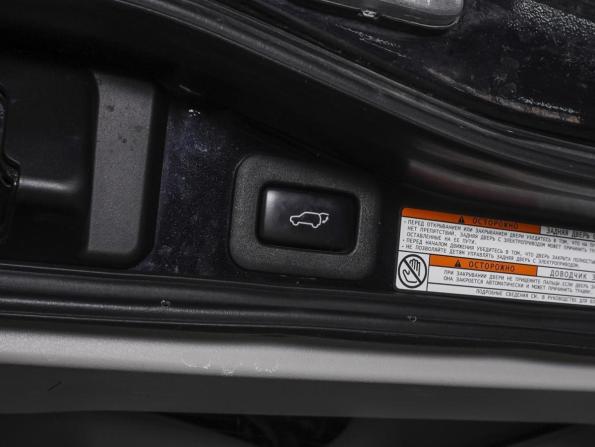 Toyota Land Cruiser 200 Series Рестайлинг 2 с пробегом 2018 года, цена 7 350 000 рублей, 165318 км, внедорожник, Автокод Объявления