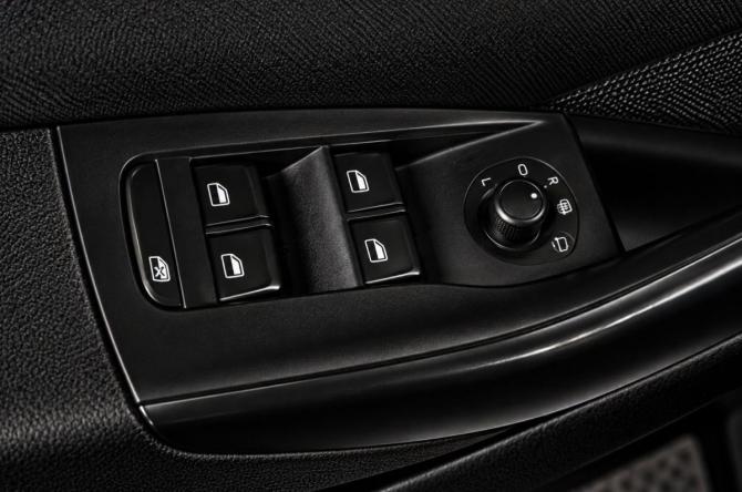 Audi Q3 I (8U) Рестайлинг с пробегом 2015 года, цена 2 129 000 рублей, 158000 км, внедорожник, Автокод Объявления