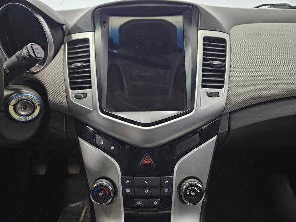 Chevrolet Cruze I Рестайлинг с пробегом 2012 года, цена 695 000 рублей, 179330 км, хэтчбек, Автокод Объявления