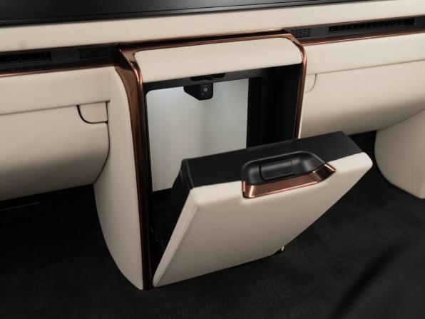 Lexus LM II с пробегом 2024 года, цена 14 900 000 рублей, 22311 км, минивэн, Автокод Объявления