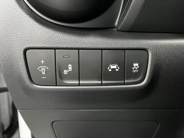 Hyundai Kona I с пробегом 2020 года, цена 1 820 000 рублей, 78200 км, внедорожник, Автокод Объявления