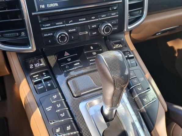 Porsche Cayenne II (958) с пробегом 2013 года, цена 2 700 000 рублей, 181000 км, внедорожник, Автокод Объявления