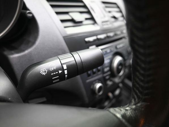 Mazda 3 II (BL) Рестайлинг с пробегом 2012 года, цена 989 900 рублей, 165000 км, седан, Автокод Объявления