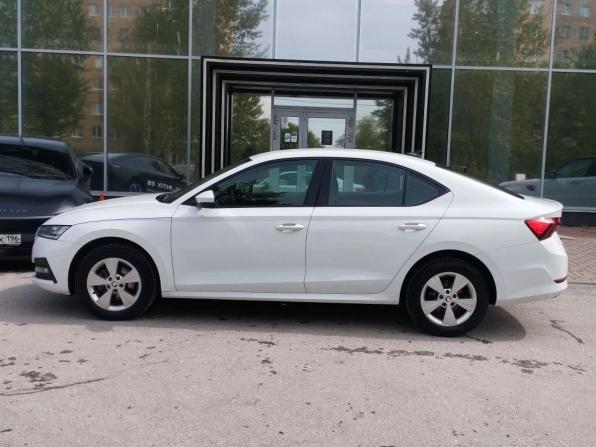 Skoda Octavia IV (A8) с пробегом 2021 года, цена 2 479 000 рублей, 43199 км, лифтбек, Автокод Объявления