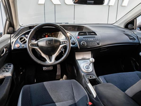 Honda Civic VIII с пробегом 2008 года, цена 830 000 рублей, 209898 км, хэтчбек, Автокод Объявления