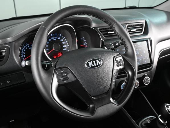 Kia Rio III Рестайлинг с пробегом 2016 года, цена 929 000 рублей, 102382 км, седан, Автокод Объявления