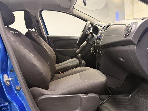 Renault Logan II Рестайлинг с пробегом 2019 года, цена 1 290 000 рублей, 48500 км, седан, Автокод Объявления