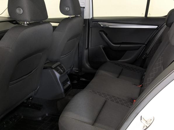 Skoda Octavia III (A7) Рестайлинг с пробегом 2020 года, цена 1 620 000 рублей, 116469 км, лифтбек, Автокод Объявления