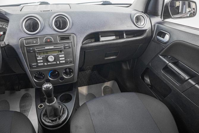Ford Fusion I Рестайлинг с пробегом 2006 года, цена 499 000 рублей, 180000 км, хэтчбек, Автокод Объявления