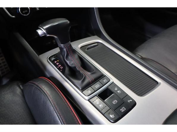 Kia Optima IV Рестайлинг с пробегом 2018 года, цена 1 899 000 рублей, 177562 км, седан, Автокод Объявления