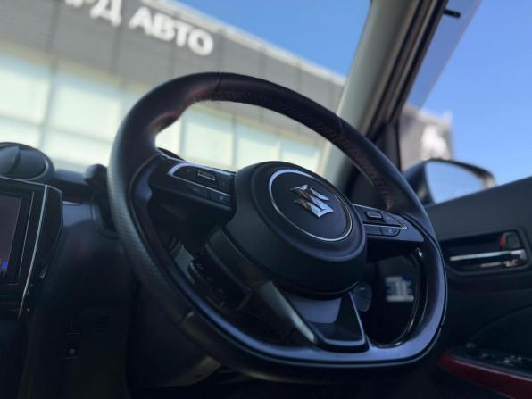 Suzuki Swift V с пробегом 2019 года, цена 1 480 000 рублей, 92655 км, хэтчбек, Автокод Объявления