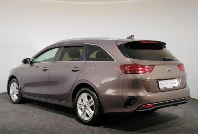 Kia Ceed III с пробегом 2021 года, цена 1 900 000 рублей, 137110 км, универсал, Автокод Объявления