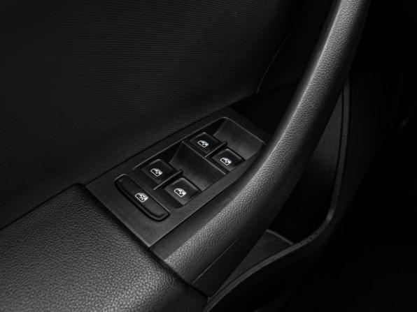 Skoda Rapid I Рестайлинг с пробегом 2018 года, цена 1 040 000 рублей, 190725 км, лифтбек, Автокод Объявления