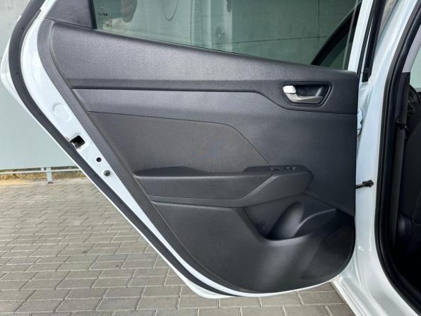 Hyundai Solaris II с пробегом 2019 года, цена 1 370 000 рублей, 92216 км, седан, Автокод Объявления