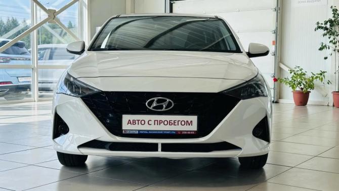 Hyundai Solaris II Рестайлинг с пробегом 2022 года, цена 1 698 000 рублей, 242000 км, седан, Автокод Объявления