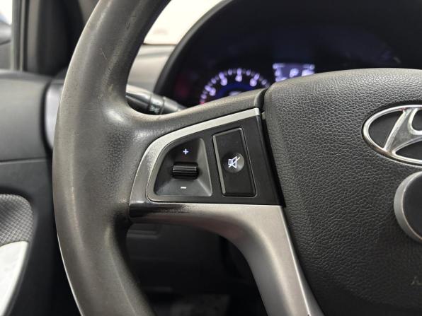 Hyundai Solaris I с пробегом 2013 года, цена 600 000 рублей, 176745 км, хэтчбек, Автокод Объявления