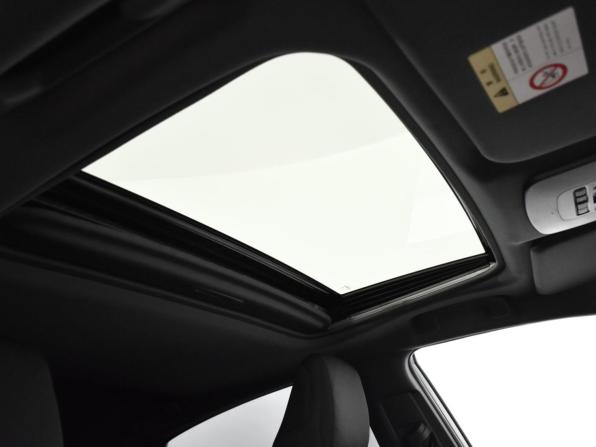 Toyota Avalon V с пробегом 2022 года, цена 3 090 000 рублей, 16286 км, седан, Автокод Объявления