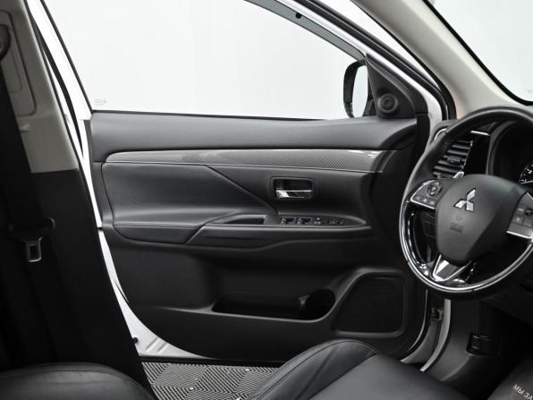 Mitsubishi Outlander III Рестайлинг 3 с пробегом 2020 года, цена 1 999 000 рублей, 287000 км, внедорожник, Автокод Объявления