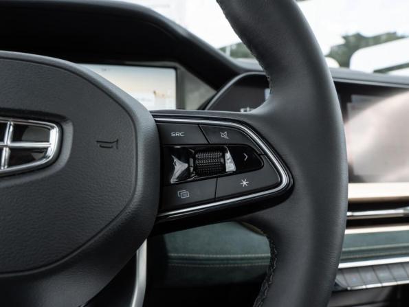 Geely Monjaro I с пробегом 2024 года, цена 3 940 000 рублей, 1590 км, внедорожник, Автокод Объявления