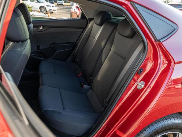 Hyundai Solaris II с пробегом 2018 года, цена 1 249 000 рублей, 174503 км, седан, Автокод Объявления
