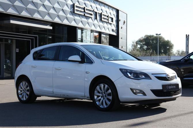 Opel Astra J с пробегом 2010 года, цена 520 000 рублей, 156601 км, хэтчбек, Автокод Объявления