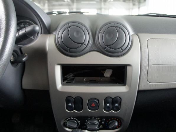 Renault Logan I Рестайлинг с пробегом 2012 года, цена 629 000 рублей, 31000 км, седан, Автокод Объявления