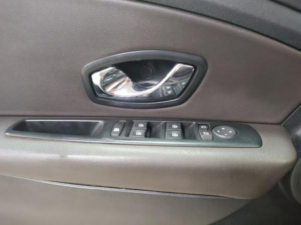 Renault Fluence I Рестайлинг с пробегом 2014 года, цена 699 000 рублей, 239043 км, седан, Автокод Объявления