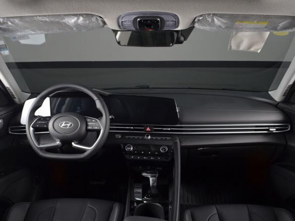 Hyundai Elantra VII (CN7) Рестайлинг с пробегом 2025 года, цена 2 599 995 рублей, 14 км, седан, Автокод Объявления