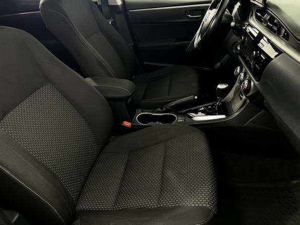Toyota Corolla XI (E160 E170 E180) с пробегом 2013 года, цена 1 250 000 рублей, 208000 км, седан, Автокод Объявления
