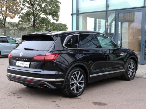 Volkswagen Touareg III с пробегом 2019 года, цена 5 099 000 рублей, 110935 км, внедорожник, Автокод Объявления