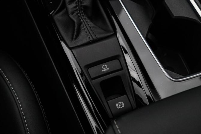 Toyota Camry IX (XV80) China Market с пробегом 2024 года, цена 3 799 000 рублей, 17213 км, седан, Автокод Объявления
