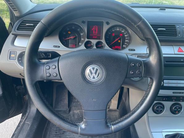 Volkswagen Passat B6 с пробегом 2007 года, цена 650 000 рублей, 288395 км, универсал, Автокод Объявления