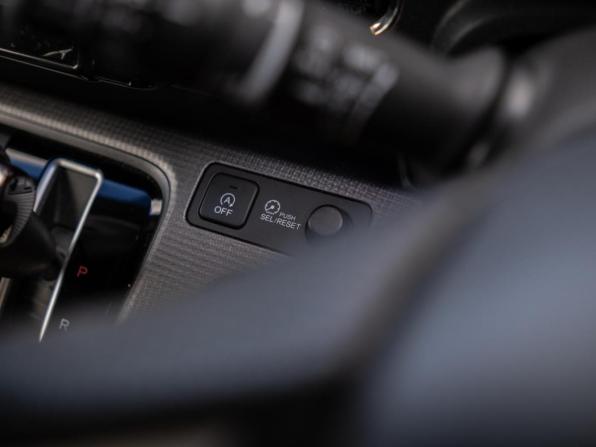 Honda Stepwgn V с пробегом 2015 года, цена 2 299 000 рублей, 105093 км, минивэн, Автокод Объявления