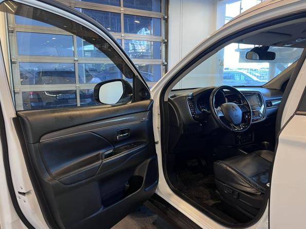 Mitsubishi Outlander III Рестайлинг 3 с пробегом 2019 года, цена 2 350 000 рублей, 113757 км, внедорожник, Автокод Объявления
