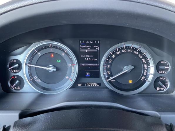 Toyota Land Cruiser 200 Series Рестайлинг 2 с пробегом 2016 года, цена 5 750 000 рублей, 170932 км, внедорожник, Автокод Объявления