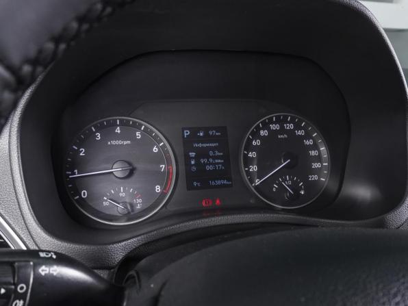 Hyundai Solaris II с пробегом 2017 года, цена 1 370 000 рублей, 163894 км, седан, Автокод Объявления