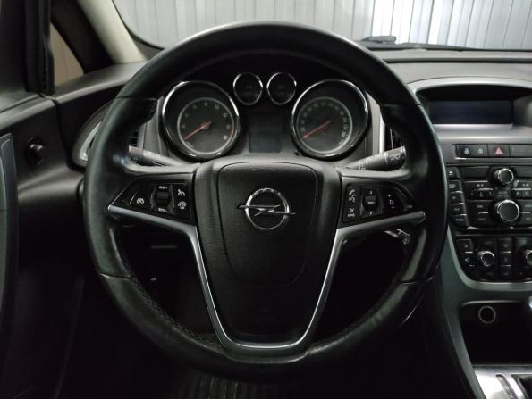 Opel Astra J Рестайлинг с пробегом 2012 года, цена 575 000 рублей, 259767 км, хэтчбек, Автокод Объявления