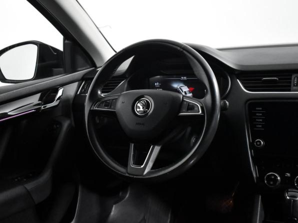 Skoda Octavia III (A7) Рестайлинг с пробегом 2018 года, цена 1 460 000 рублей, 198000 км, лифтбек, Автокод Объявления