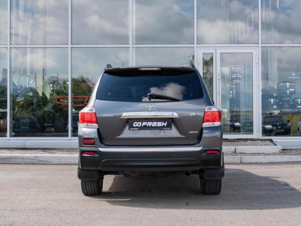 Toyota Highlander II (XU40) Рестайлинг с пробегом 2011 года, цена 2 199 000 рублей, 246865 км, внедорожник, Автокод Объявления
