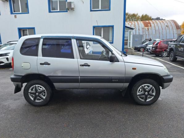 Chevrolet Niva I с пробегом 2004 года, цена 349 000 рублей, 129223 км, внедорожник, Автокод Объявления