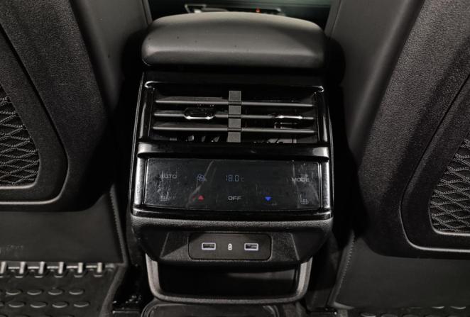 Geely Monjaro I с пробегом 2024 года, цена 3 150 000 рублей, 61818 км, внедорожник, Автокод Объявления