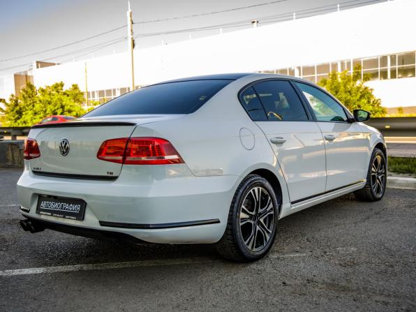 Volkswagen Passat B7 с пробегом 2011 года, цена 968 000 рублей, 287774 км, седан, Автокод Объявления