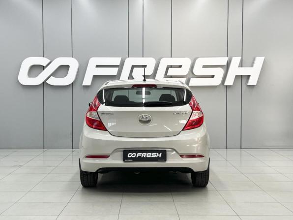 Hyundai Solaris I Рестайлинг с пробегом 2015 года, цена 1 099 000 рублей, 95605 км, хэтчбек, Автокод Объявления
