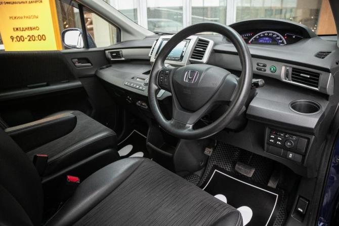 Honda Freed I Рестайлинг с пробегом 2014 года, цена 987 000 рублей, 152000 км, компактвэн, Автокод Объявления