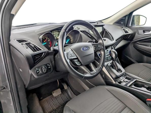 Ford Kuga II Рестайлинг с пробегом 2018 года, цена 1 670 000 рублей, 142000 км, внедорожник, Автокод Объявления
